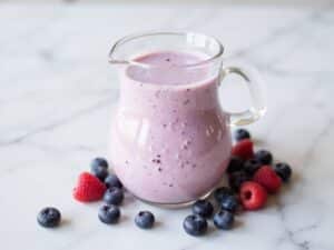 Gemischter Beeren-Vanille-Smoothie